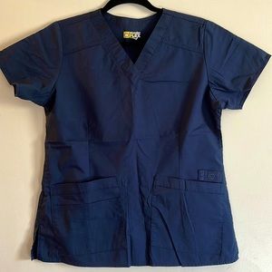Wonder wink flex navy scrub top small